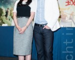 2014年4月29日，趙薇、趙又廷出席《致我們終將逝去的青春》台灣上映記者會。（陳柏州/大紀元）