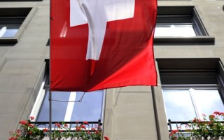 瑞士将交出外国人银行账户 网络欢庆