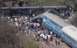 印度列车出轨至少19死132伤