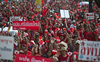 泰国2派抗议者上街 政治对立持续