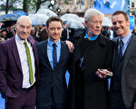 （左起）派崔克‧史都华、詹姆士‧麦高维、伊恩‧麦克连和麦克‧法斯宾达，共同现身伦敦莱斯特广场《X战警：未来昔日》首映会。（福斯提供）