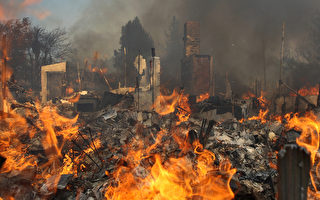 美加州今年火灾季提前来临 势头凶猛