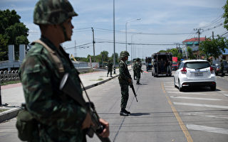 泰戒嚴 軍隊荷槍進駐曼谷街頭