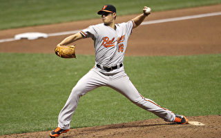 陳偉殷挨3轟解套 金鶯延長一分飲恨