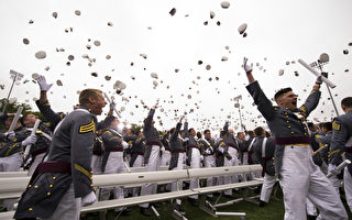 組圖：奧巴馬總統出席西點軍校畢業典禮
