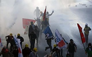 土耳其3万警力防堵示威者