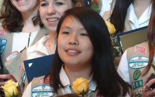 新泽西三华裔学生获得女童子军金奖