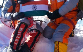印度13歲貧家女登珠峰 創最年輕紀錄