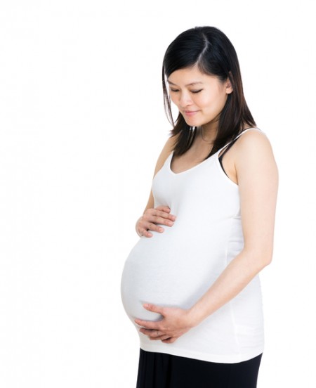 婦產科醫師說，多數孕婦懷孕都會胖10公斤以上，若體重增加過少，可能對胎兒發育有影響。 (fotolia)