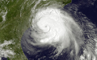 飓风亚瑟登陆美国北卡州 部分岛民被疏散