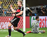 本屆世界盃的準決賽中，德國7-1狂掃巴西。圖為德國9號Andre Schuerrle慶祝進球瞬間。（CHRISTOPHE SIMON／AFP）