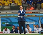 巴西队遭遇1975年以来最大惨败，教练难辞其咎。（/AFP/Getty Images)