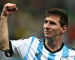 24年后，梅西率领阿根廷人再次晋级世界杯决赛。(Photo by Clive Rose/Getty Images)