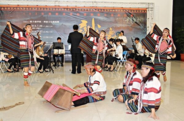 傳源文化藝術團精彩演出。(苗縣府/提供) 傳源文化藝術團精彩演出。(苗縣府/提供)