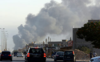 利比亚爆发激烈冲突，2周来造成97人丧生。(MAHMUD TURKIA/AFP)