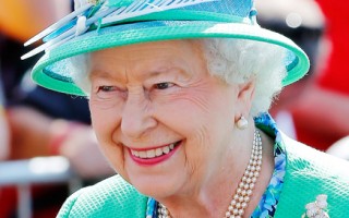 80年的挚交 英女王“平民闺密”揭秘