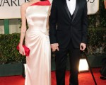布拉德•皮特与安吉丽娜•朱莉2012年1月出席金球奖颁奖礼资料照。（Jason Merritt/Getty Images）