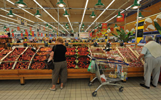 超市食品浪费严重 法国拟立法强制捐献