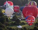 2014年8月8日，英國布裏斯托爾的國際熱氣球節熱鬧登場。（Oli Scarff／Getty Images）
