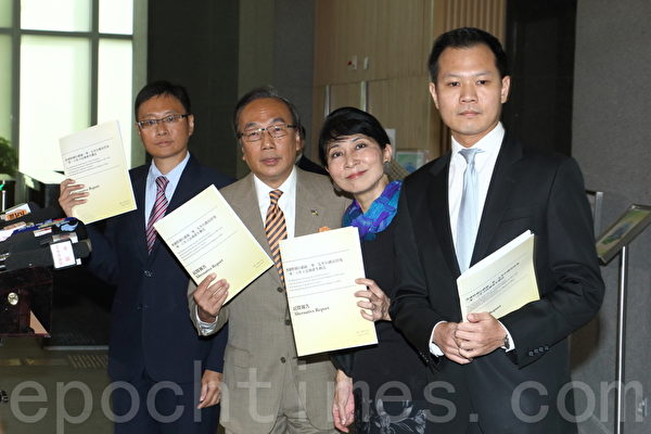 香港公民党与中联办主任张晓明会面讨论政改,公民党称双方坦诚沟通但未收窄分歧。(蔡雯文/大纪元) 香港公民党与中联办主任张晓明会面讨论政改,公民党称双方坦诚沟通但未收窄分歧。(蔡雯文/大纪元)