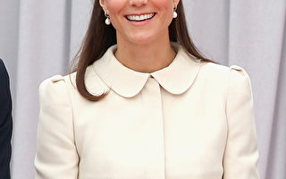 凱特代表女王出訪 威廉王子在家看孩子