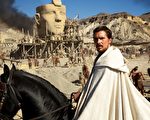 克里斯蒂安·貝爾在其中飾演摩西的《出埃及記：諸神與國王》，將於年底公映。經歷了暑期的一段低迷，眾多精采大片將於下半年與影迷見面。（福斯提供）