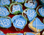 9月7日支持苏格兰独立的人士召开派对，图为苏格兰国旗颜色的点心。 ( Jeff J Mitchell/Getty Images)