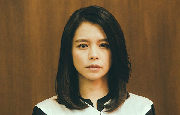 徐若瑄扮演律师角色吃足苦头。(华联提供) 徐若瑄扮演律师角色吃足苦头。(华联提供)