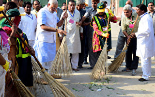 打造清洁形象 印度全民大扫除