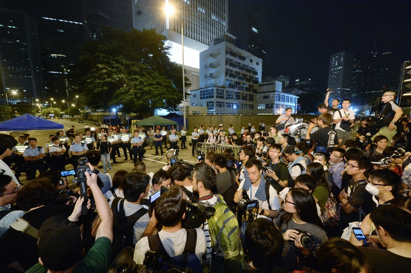 “雨伞运动”学生坚守三阵地 商重启对话 | 占中 | 学联 | 梁振英 | 大纪元
