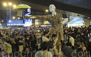 夏小强：谁是香港雨伞运动的“背后势力”？