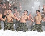韩国人逃兵役怪招 剁手指切生殖器