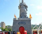 虎头山入口处全国最高关公立像 桃园特色地标