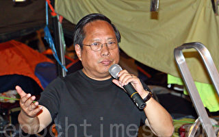 何俊仁助香港示威者就禁制令抗辯
