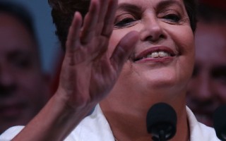 罗赛芙连任巴西总统 誓言改革