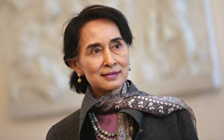 缅甸总统罕见会晤昂山素季 谈政治改革