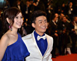 2013年5月，王宝强带着妻子马蓉现身戛纳红毯。(ALBERTO PIZZOLI/AFP/Getty Images)