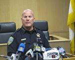 旧金山警察局长苏尔呼吁周五球迷理智冷静，禁止公开酗酒。（李文净／大纪元）