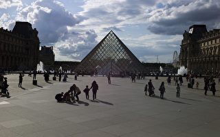 中國遊客在巴黎被搶劫案降低25%