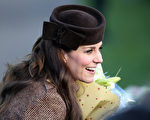 组图：英国王室庆圣诞 俏妈咪凯特最亮眼