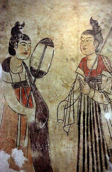 燕妃墓侍奉圖。(維基百科公共領域) 燕妃墓侍奉圖。(維基百科公共領域)