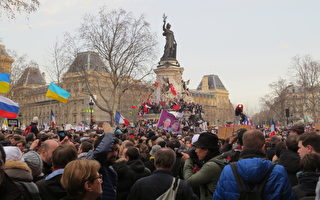 法國人同心捍衛言論自由 拒絕野蠻殘暴