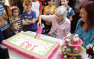 布里斯本最长寿老人庆109岁生日