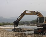 清水溪违法养鸭场 四河局强制拆除