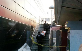 長島火車法拉盛緬街站白人男子跳軌自殺