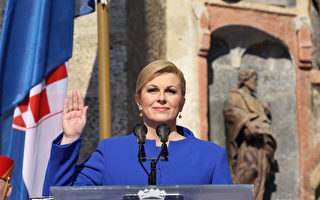 克罗埃西亚首位女总统宣誓就职