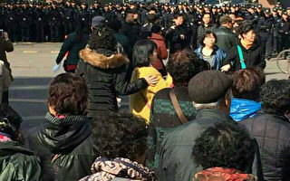 数千人抗议投资被骗之际 习访陕保安严密