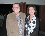 农场主Rick Pitts和太太Sherley欣赏了 2月27日晚神韵世界艺术团在贝克斯菲的第二场演出，盛赞演出美不胜收。（刘菲／大纪元）