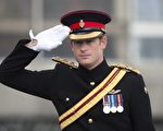 英國哈利王子17日宣布6月將要結束軍旅生涯。(EDDIE MULHOLLAND/AFP)