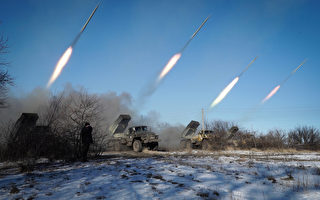乌克兰控叛军开火 北约军训震慑普京